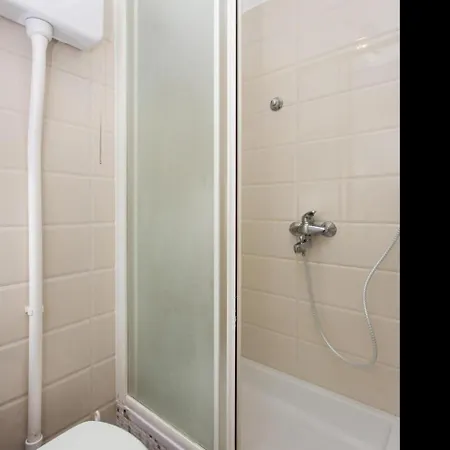 Apartman Cuk- Single With Private External Bathroom
